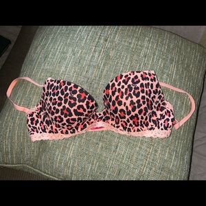 Victoria’s Secrets Total Sweetheart Demi Bra